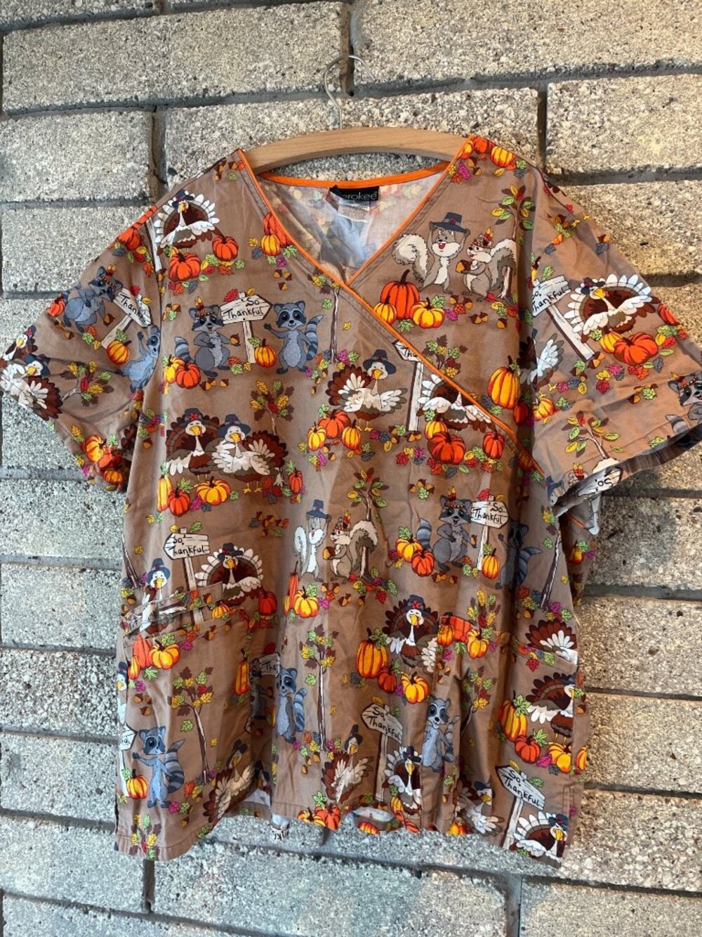 Cherokee Thanksgiving-Themed Scrub Top 3XL With Turkeys Squirrels & Pumpkins Fal